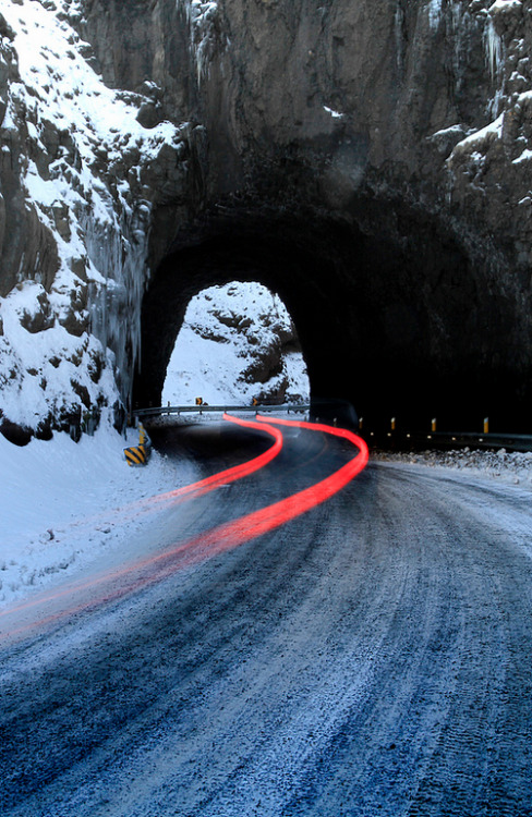 0rient-express: In a hurry (by Sverrir Thololfsson). 